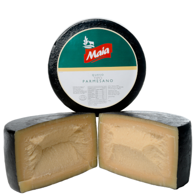 Queijo Parmesão Capa Preta Maia